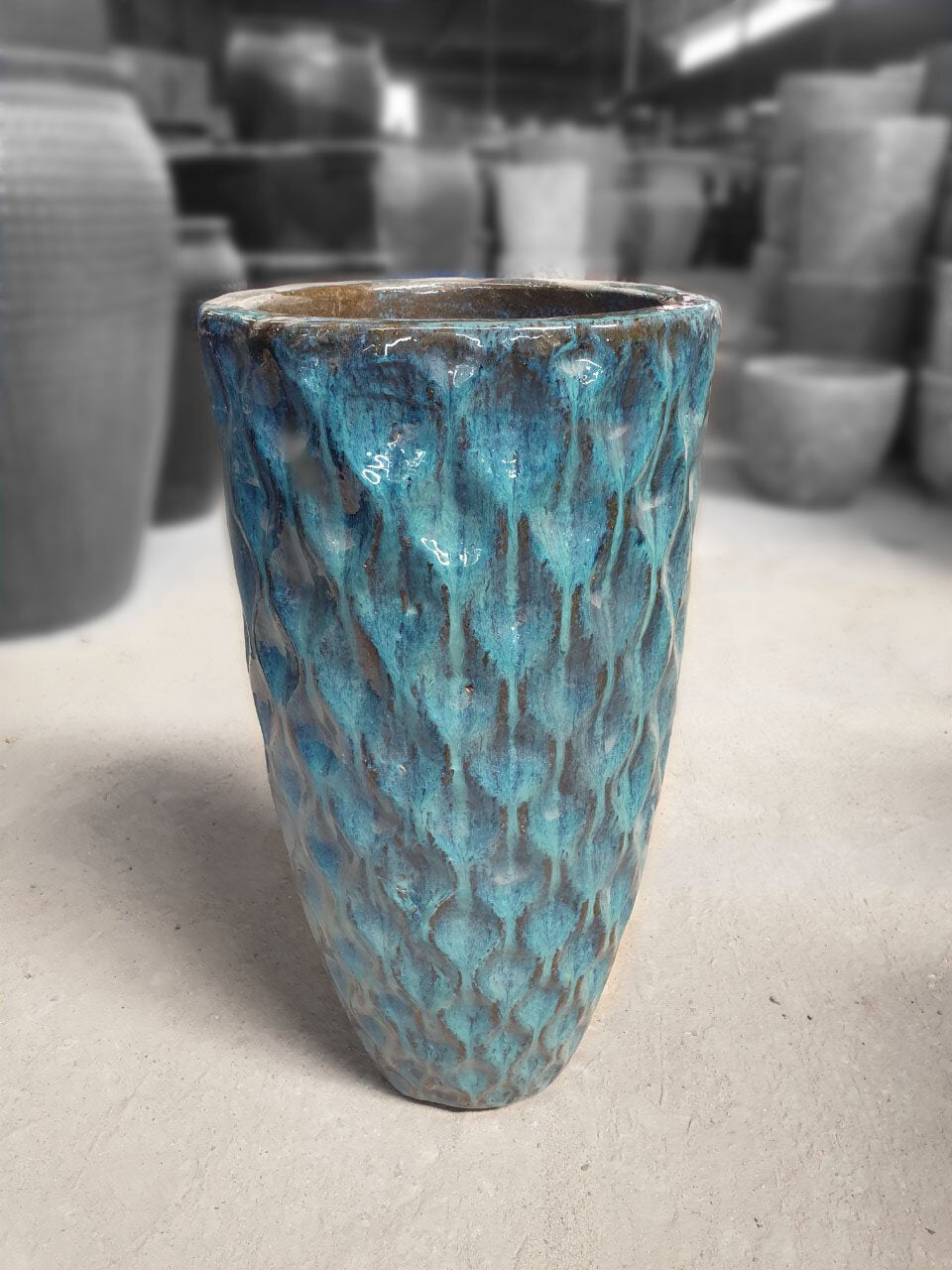 Bellview- Stoneware Planter