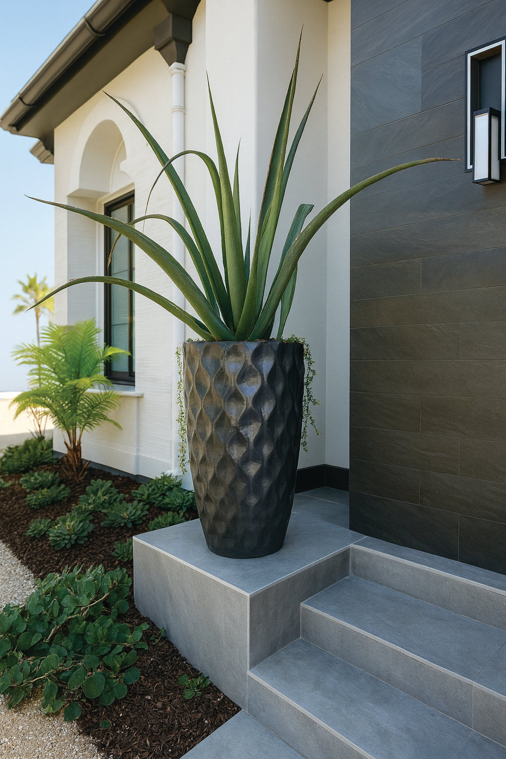 Bellview- Stoneware Planter